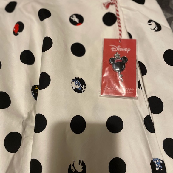 Loungefly peek a boo Minnie Mickey skirt - Picture 3 of 6